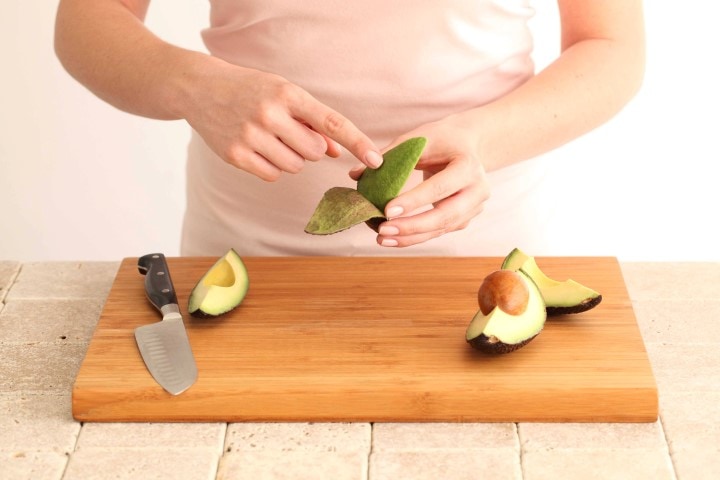 peel avocado